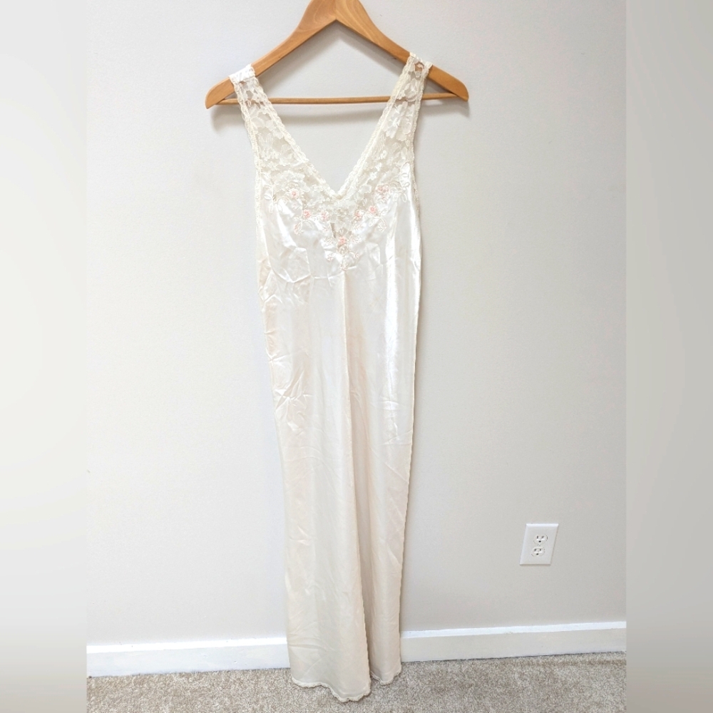 Vintage 80s Ivory Satin & Lace Slip Dress | Cottagecore, Bridal, Nightgown